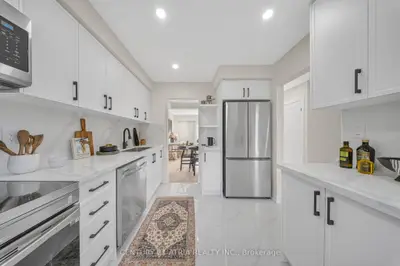 Condo Townhouse in Markham