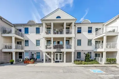 Condo Apartment in Uxbridge