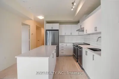 9000 Jane Street 409, Vaughan, On L4k 2m9