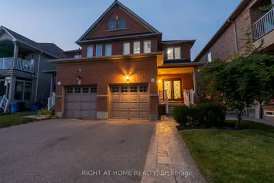 Semi-Detached in Vaughan