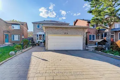 Detached in Richmond Hill