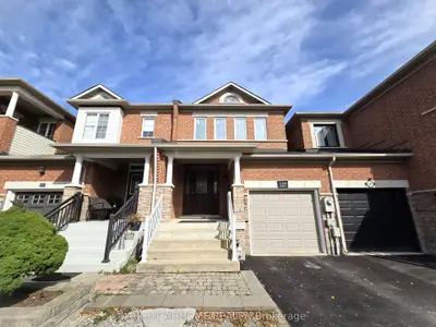 Att/Row/Townhouse in Vaughan