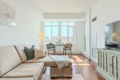 Condo Apartment in Markham