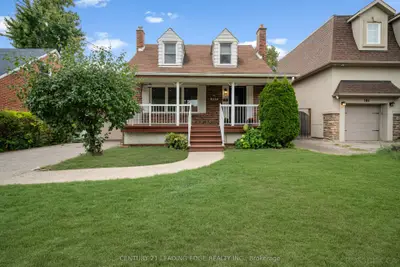 Detached in Richmond Hill
