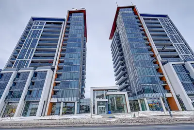 Condo Apartment in Richmond Hill