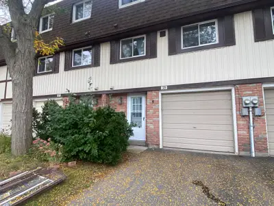 Condo Townhouse in Markham
