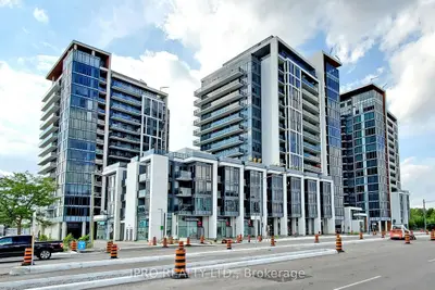 Condo Apartment in Richmond Hill
