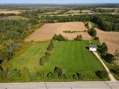 Detached in Essa