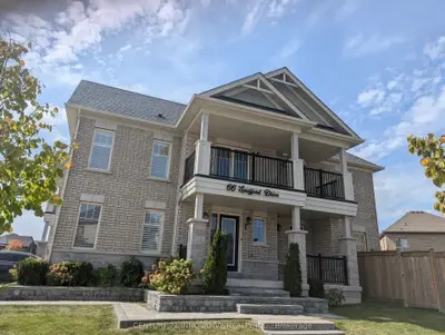 Att/Row/Townhouse in Whitchurch-Stouffville