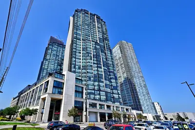 Condo Apartment in Vaughan
