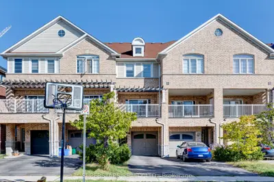 Att/Row/Townhouse in Markham