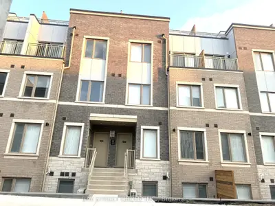 Condo Townhouse in Vaughan