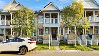 Att/Row/Townhouse in Markham
