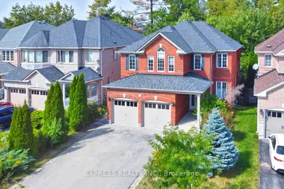 Detached in Richmond Hill