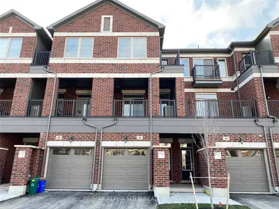 Att/Row/Townhouse in Markham