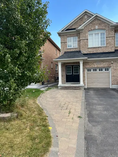 Lower Level in East Gwillimbury