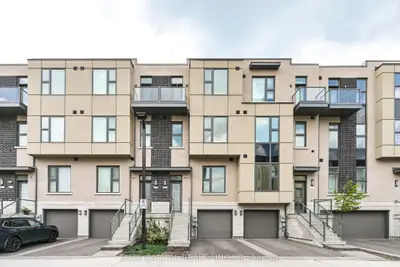 Att/Row/Townhouse in Vaughan