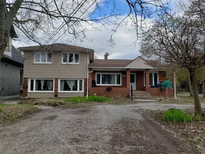 Detached in Richmond Hill