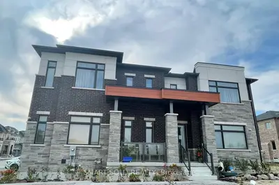 Detached in Richmond Hill