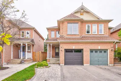 Semi-Detached in Aurora