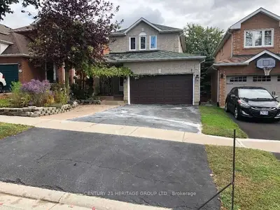 Detached in Newmarket
