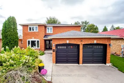 Detached in Richmond Hill