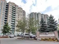 Condo Apartment in Richmond Hill