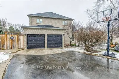 Detached in Aurora