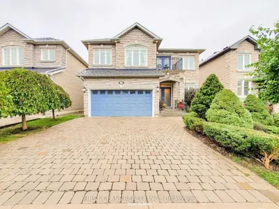 Detached in Richmond Hill