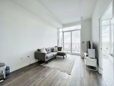 Condo Apartment in Vaughan