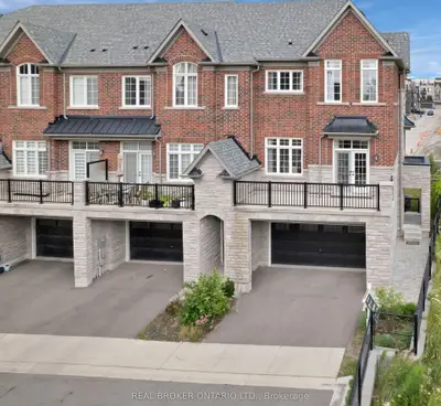 Att/Row/Townhouse in Markham