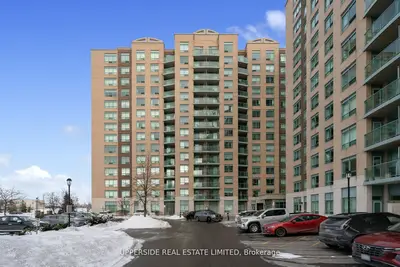 11 Oneida Crescent 402, Richmond Hill, On L4b 0a1