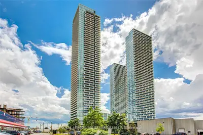 Condo Apartment in Vaughan