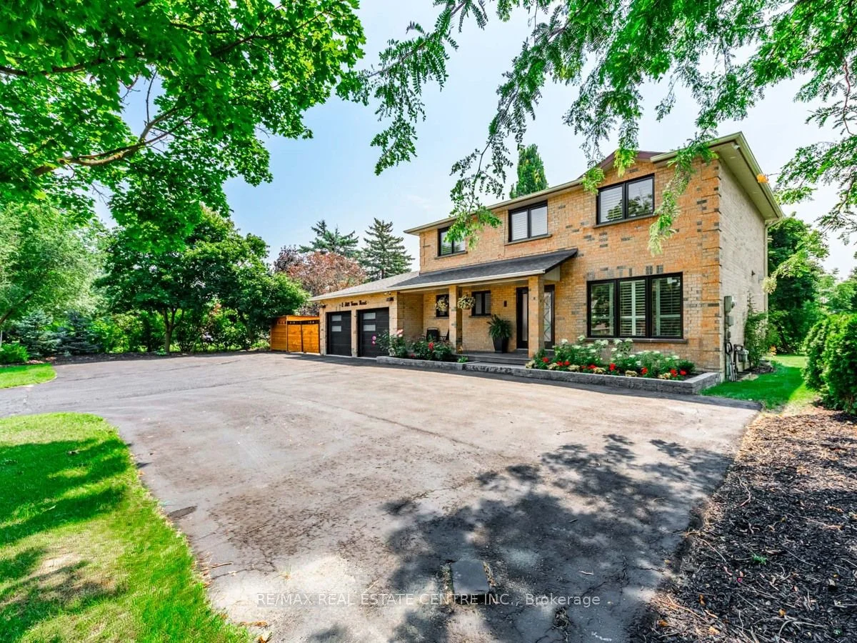 Detached in King