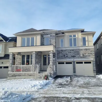 Detached in East Gwillimbury