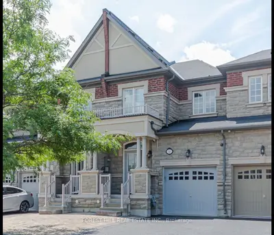 Att/Row/Townhouse in Vaughan