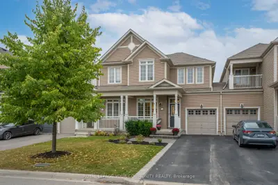 Att/Row/Townhouse in Georgina