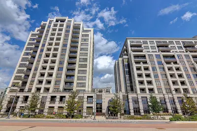 Common Element Condo in Markham