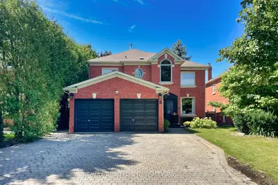 Detached in Richmond Hill