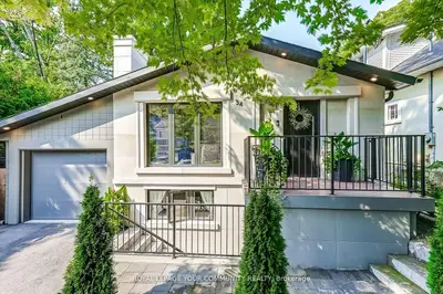 Detached in Aurora