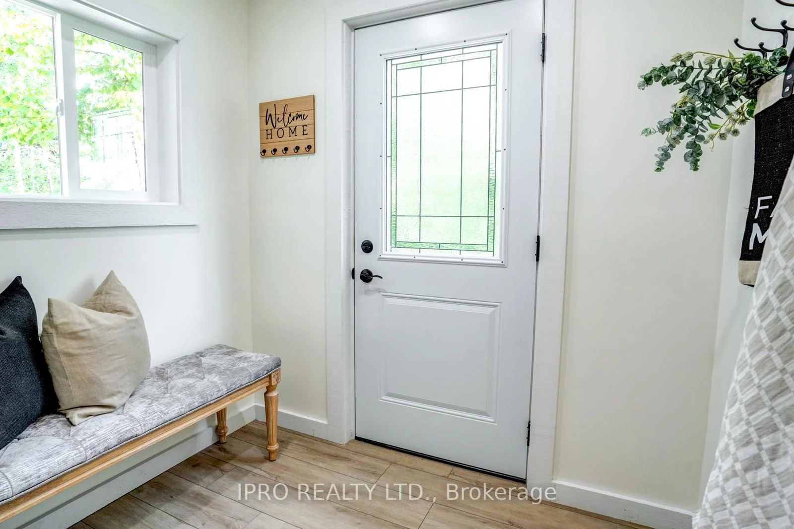 26010 Mccowan Road, Georgina, ON L0E 1R0