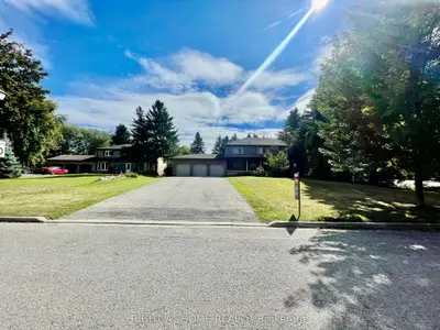 Detached in East Gwillimbury