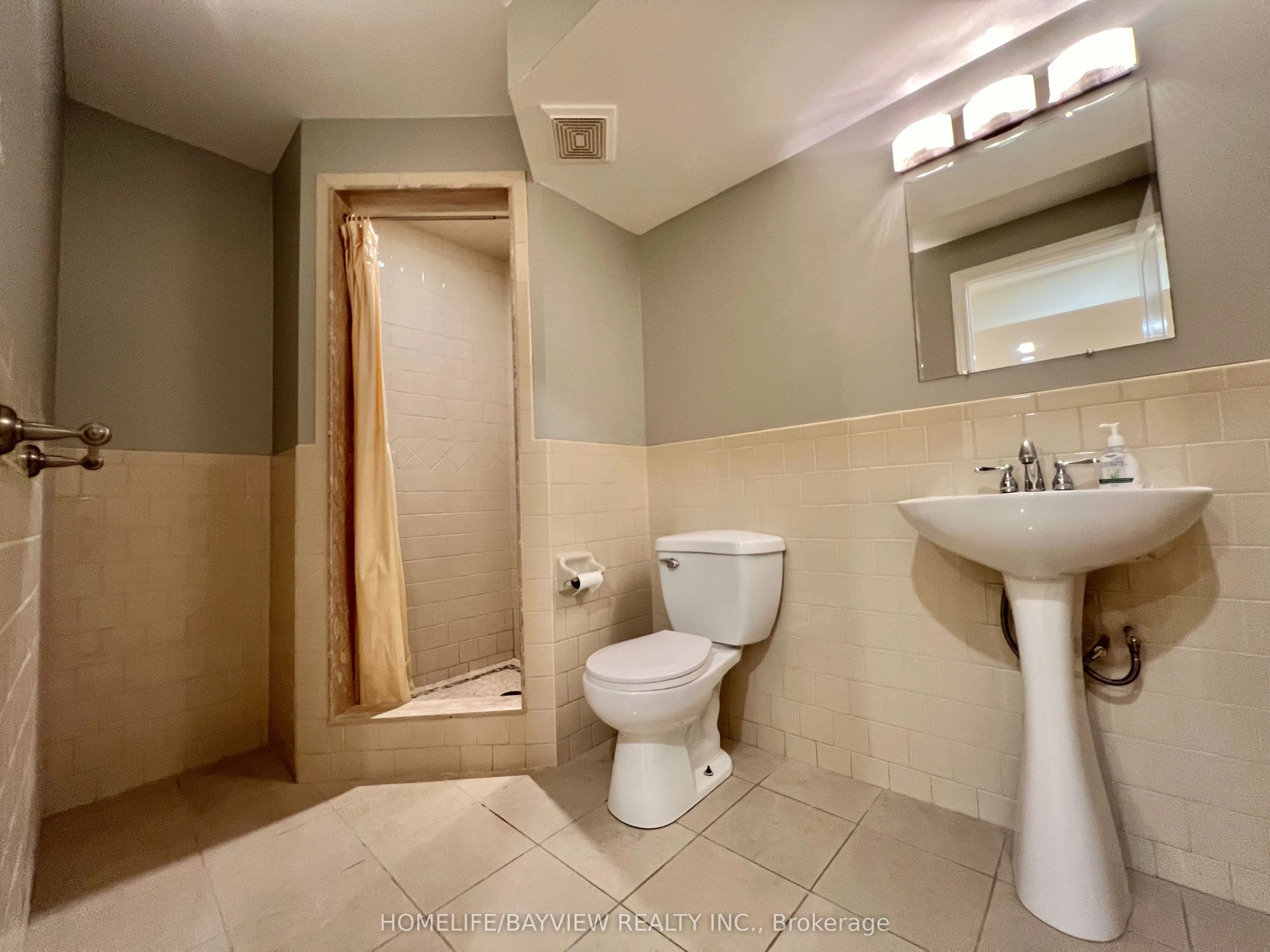 33 Mira Vista Place Bsmt, Vaughan, ON L4H 1K9