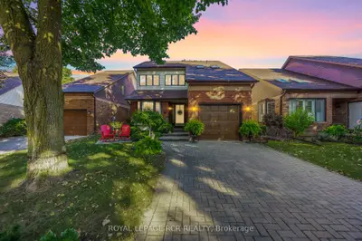 Detached Condo in New Tecumseth