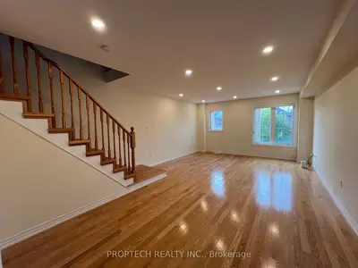 Att/Row/Townhouse in Markham