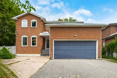 Detached in Richmond Hill