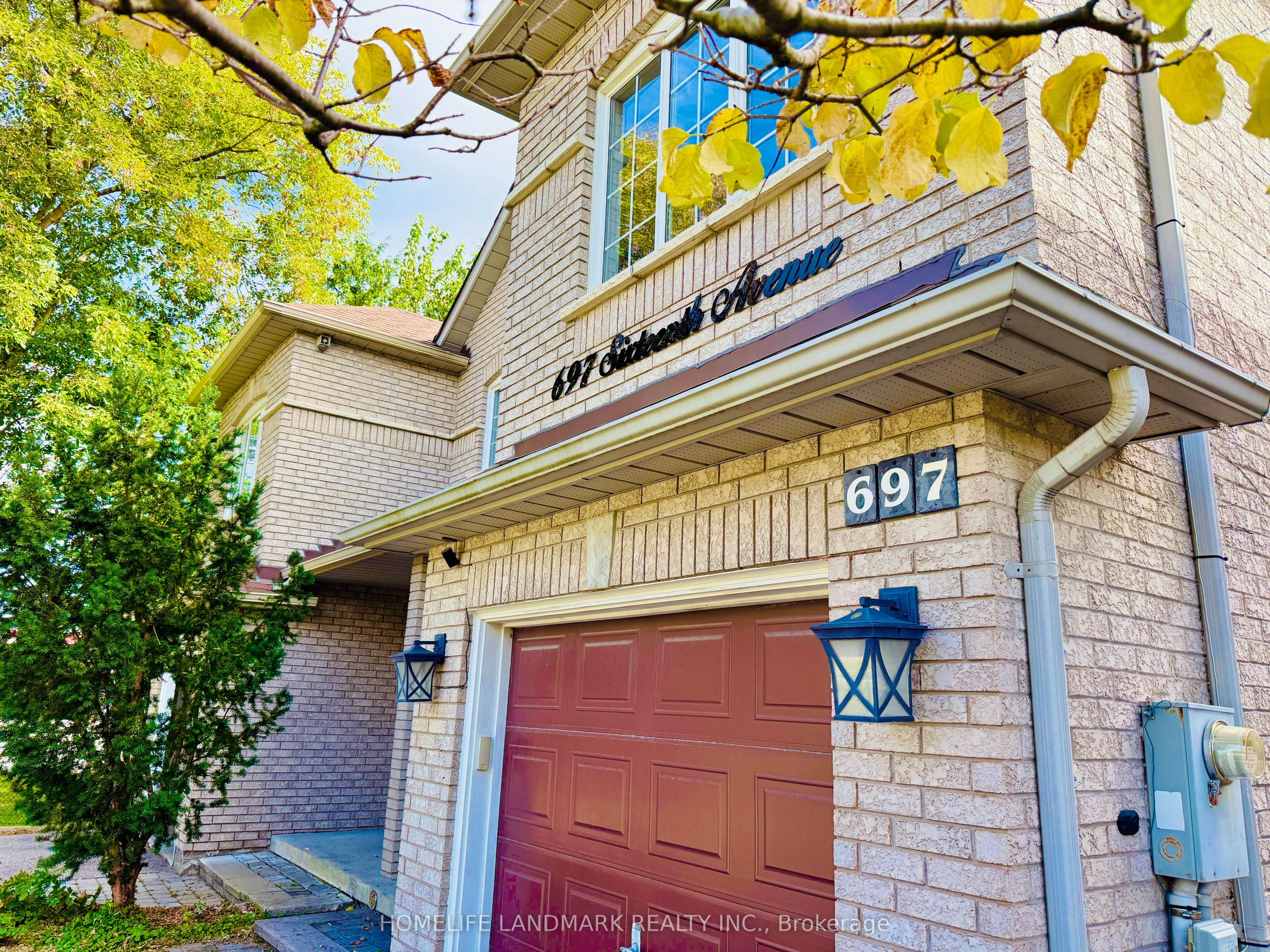697 Sixteenth Avenue, Richmond Hill, On L4c 7a8
