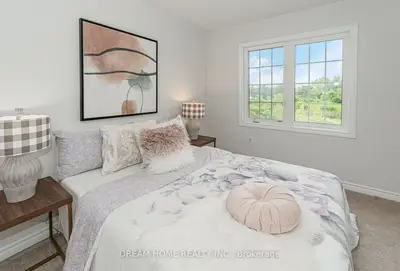 Att/Row/Townhouse in Richmond Hill