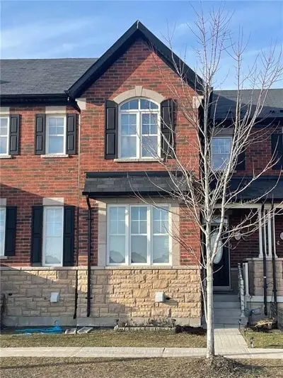 Att/Row/Townhouse in Markham