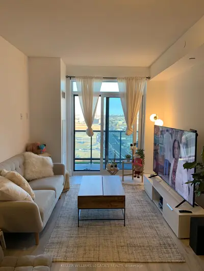 Condo Apartment in Vaughan